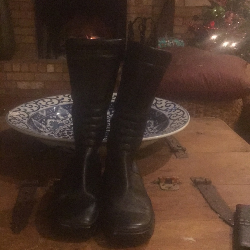 Prada boots size 6 - Picture 2 of 4